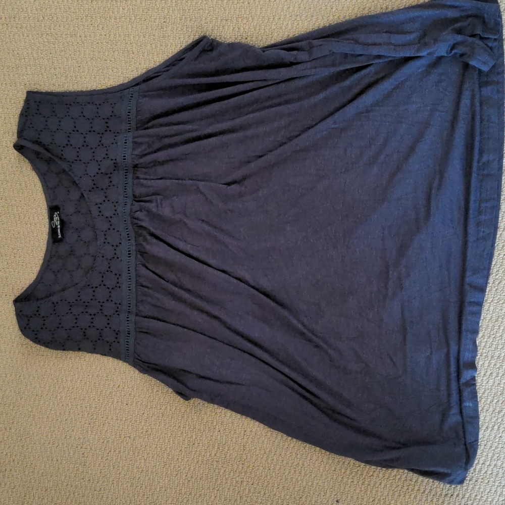 Grey eyelet tank Suzanne Betro 4x